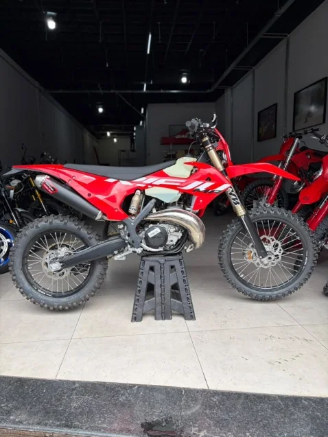 RIEJU MR 300 — GasGas Tecar BH
